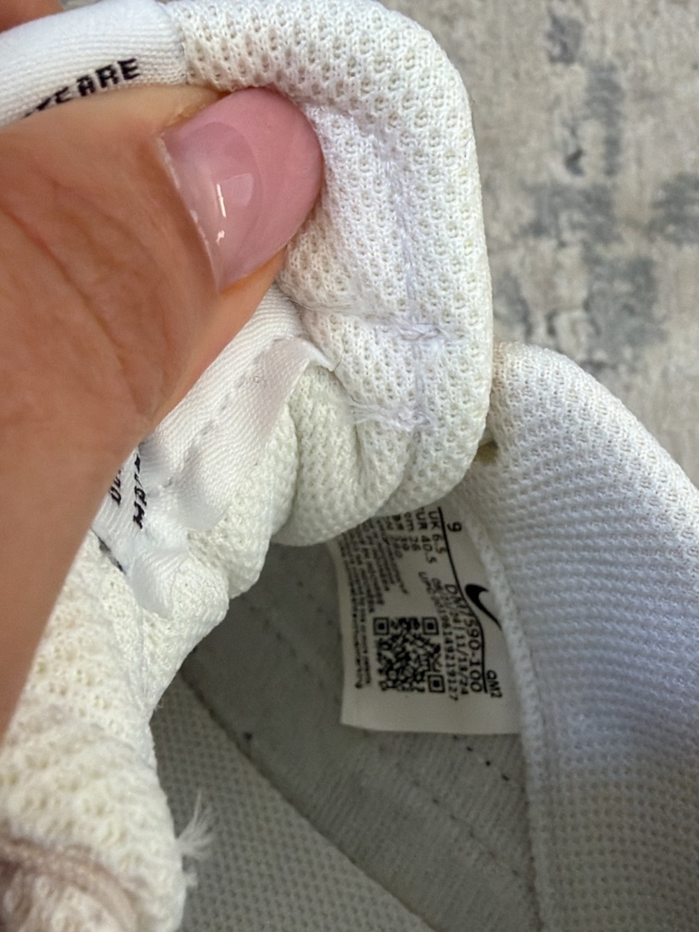 Nike platform women’s casual sneaker - Picture 5 of 5